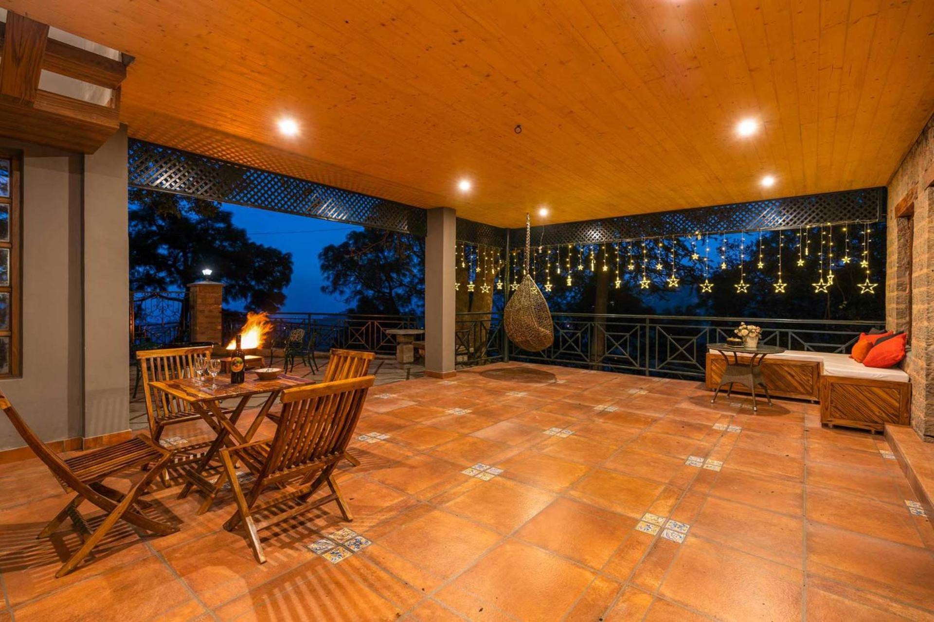 Stayvista At Paris Villa With Pvt Pool & Valley View Касаули Екстериор снимка