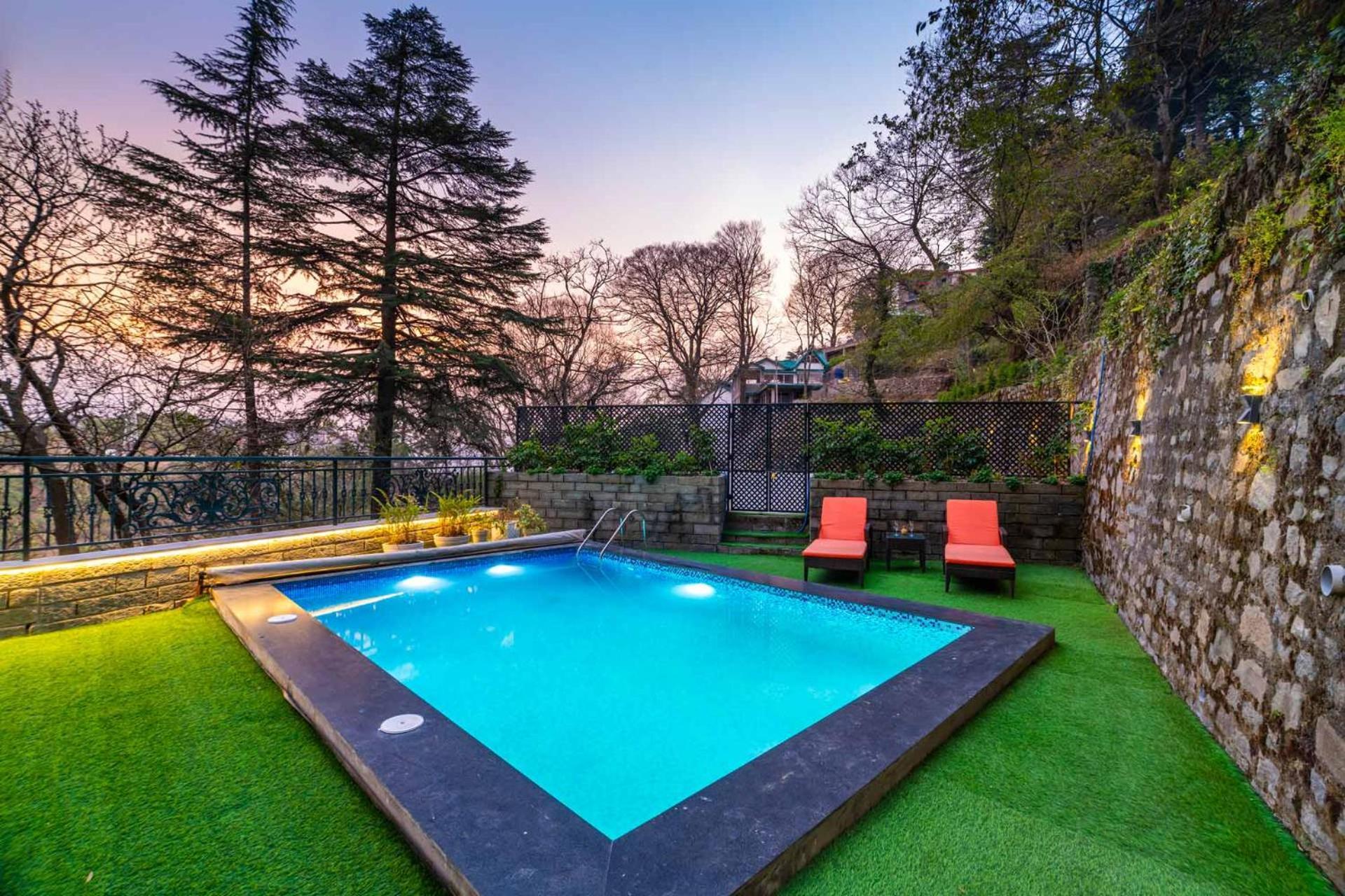 Stayvista At Paris Villa With Pvt Pool & Valley View Касаули Екстериор снимка