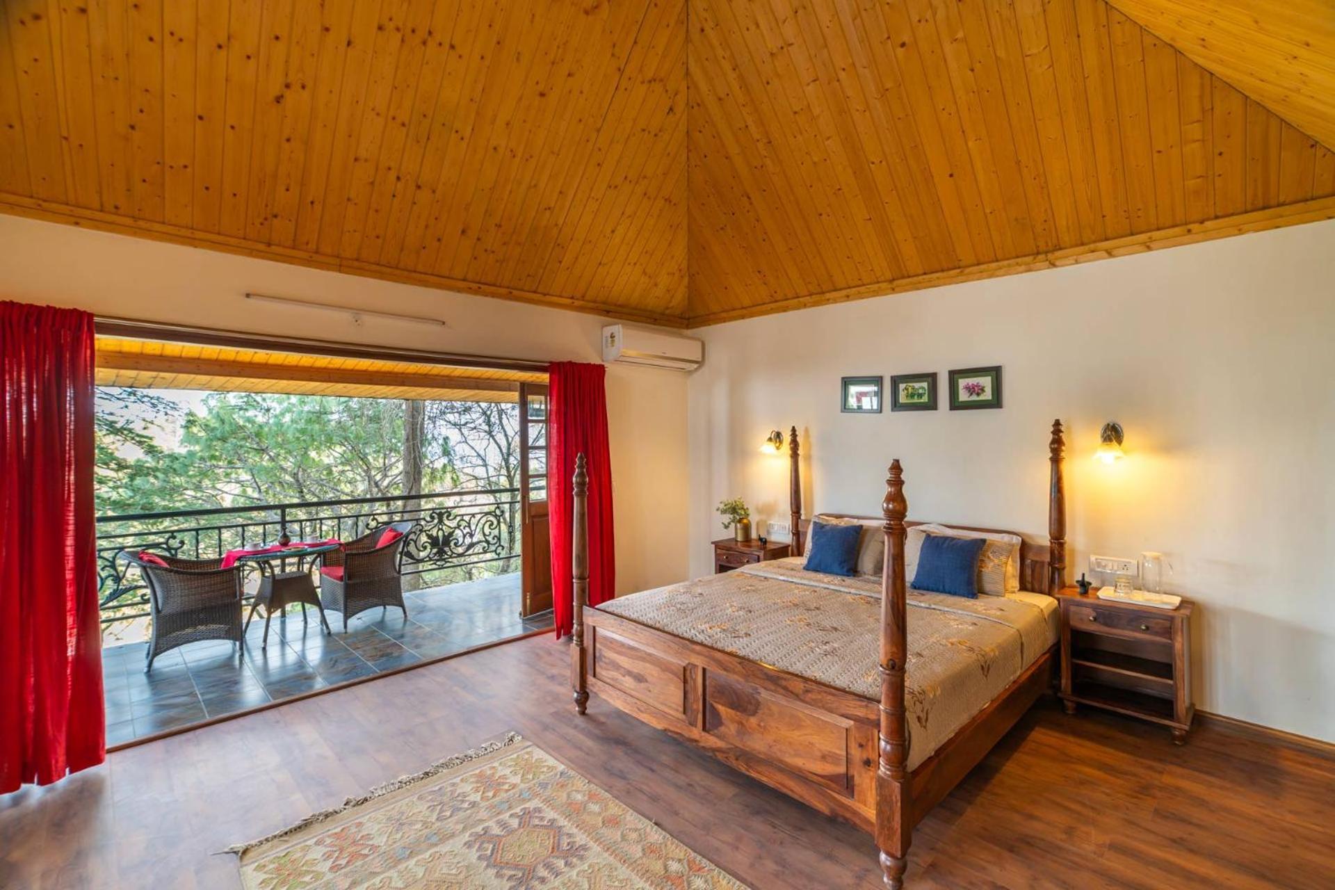 Stayvista At Paris Villa With Pvt Pool & Valley View Касаули Екстериор снимка