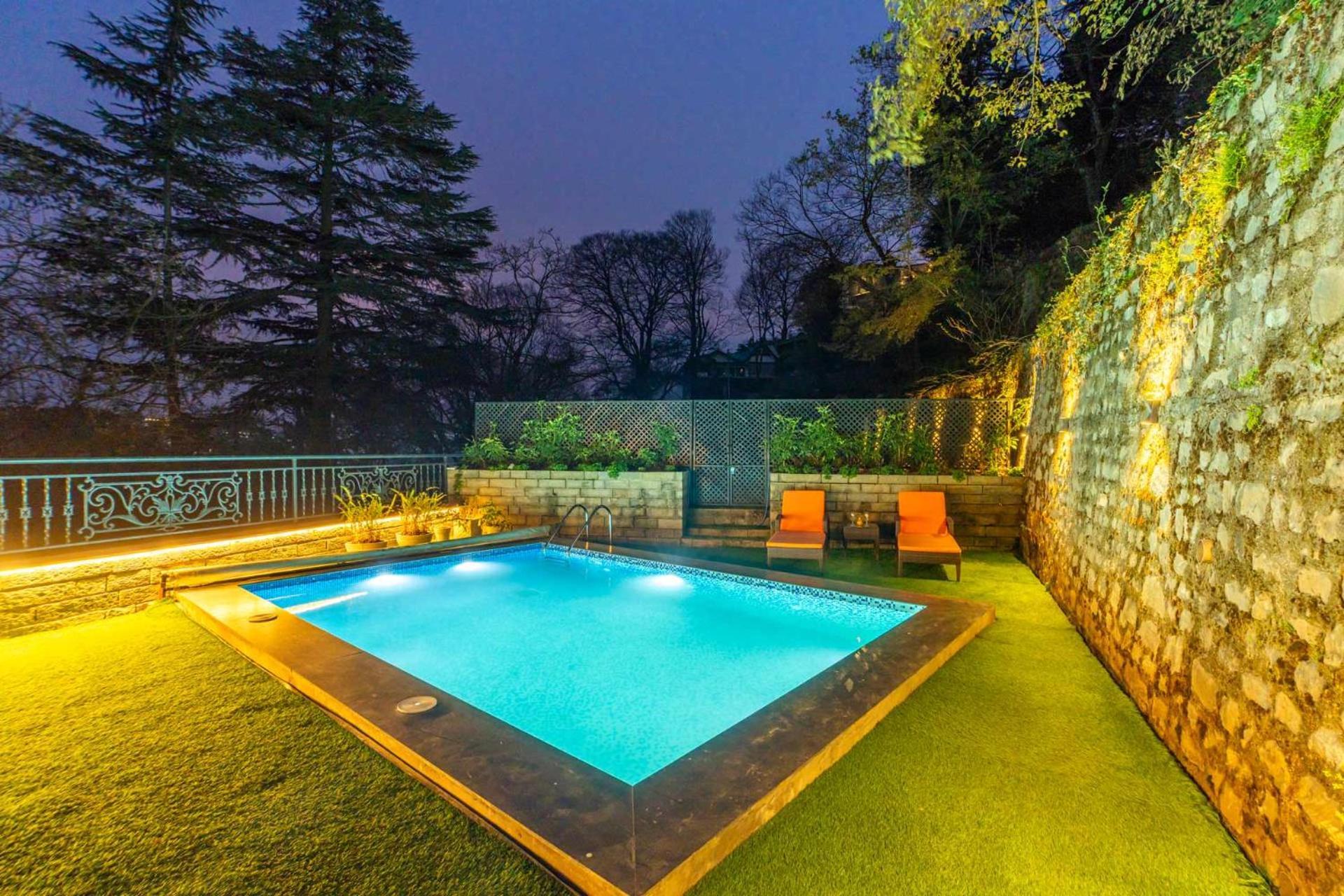 Stayvista At Paris Villa With Pvt Pool & Valley View Касаули Екстериор снимка